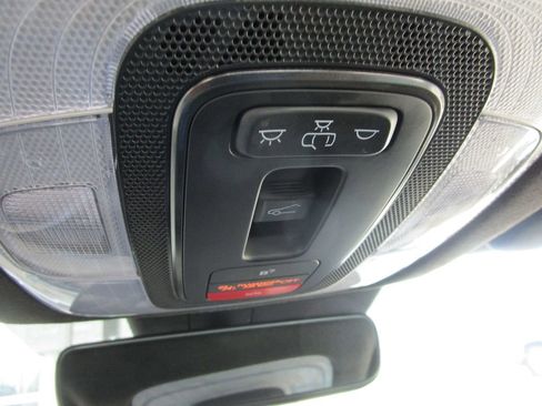 Used 2025 Hyundai Elantra Limited image 42