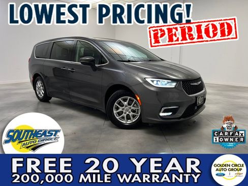 Used 2023 Chrysler Pacifica Touring-L image 1
