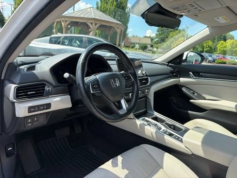 Used 2020 Honda Accord Touring image 15