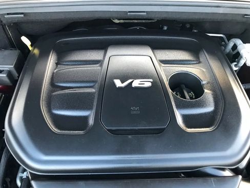 Used 2018 Jeep Grand Cherokee Limited image 55