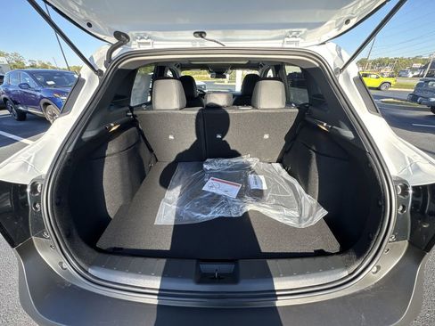 New 2026 Nissan Kicks SR w/ SR Premium Package AWD/4WD image 24