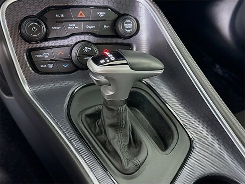 Used 2018 Dodge Challenger R/T Scat Pack w/ Leather Interior Group image 10