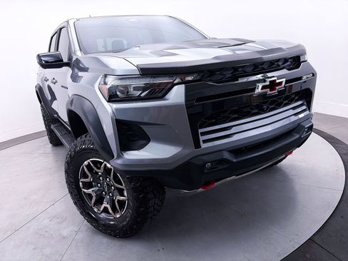 Used 2024 Chevrolet Colorado ZR2 w/ ZR2 Convenience Package III AWD/4WD image 9