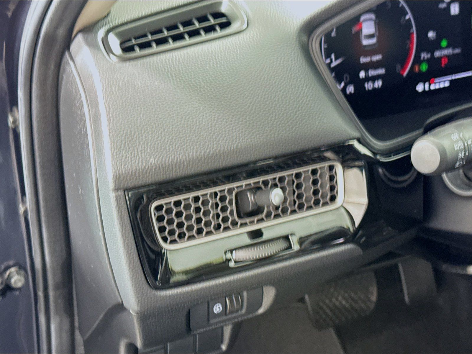Used 2023 Honda Civic LX image 10