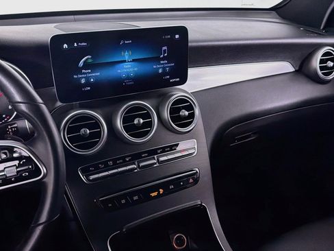 Used 2021 Mercedes-Benz GLC 300 image 20