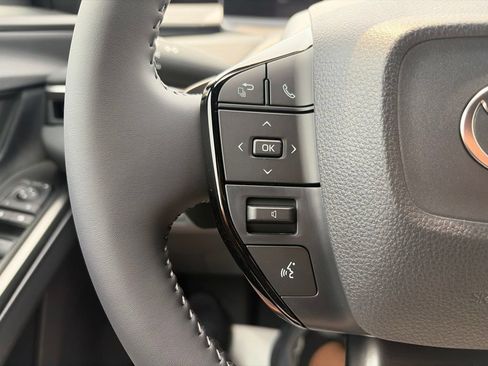 Used 2026 Toyota C-HR AWD/4WD image 27