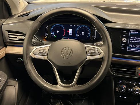 Certified 2024 Volkswagen Taos SEL AWD/4WD image 19