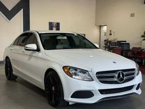 Used 2015 Mercedes-Benz C 300 Sedan image 2