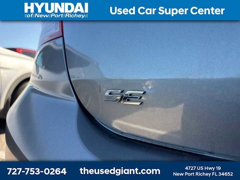 Used 2019 Hyundai Elantra SE image 5