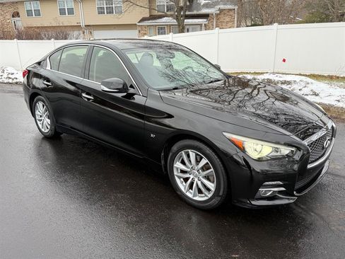 Used 2015 INFINITI Q50 Premium w/ Navigation Package image 4