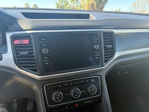 Used 2021 Volkswagen Atlas SE image 26