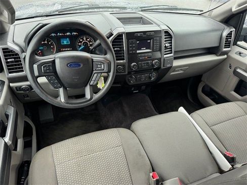 Used 2016 Ford F150 XLT image 11