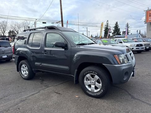 Used 2011 Nissan Xterra S image 2