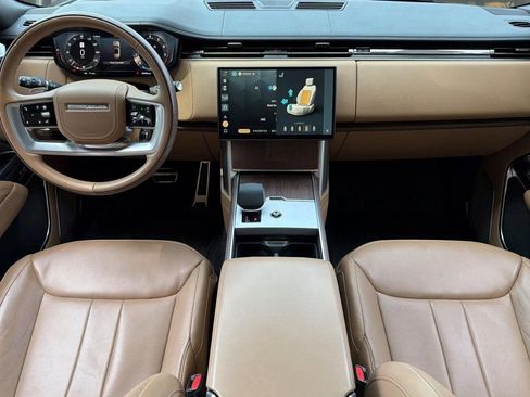 Used 2024 Land Rover Range Rover Long Wheelbase Autobiography AWD/4WD image 11