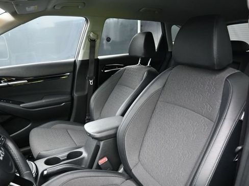 Used 2025 Kia Seltos S FWD image 15