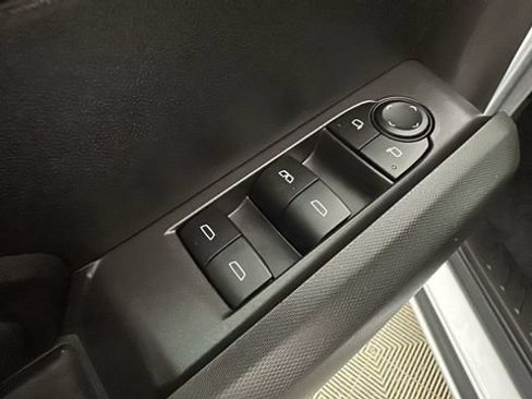 Used 2023 GMC Canyon Elevation w/ Convenience Package AWD/4WD image 10