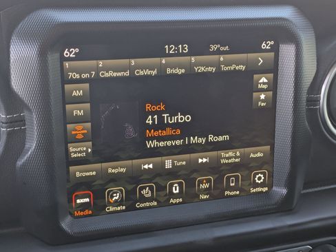 Used 2022 Jeep Gladiator Overland w/ Popular Equipment Package image 19