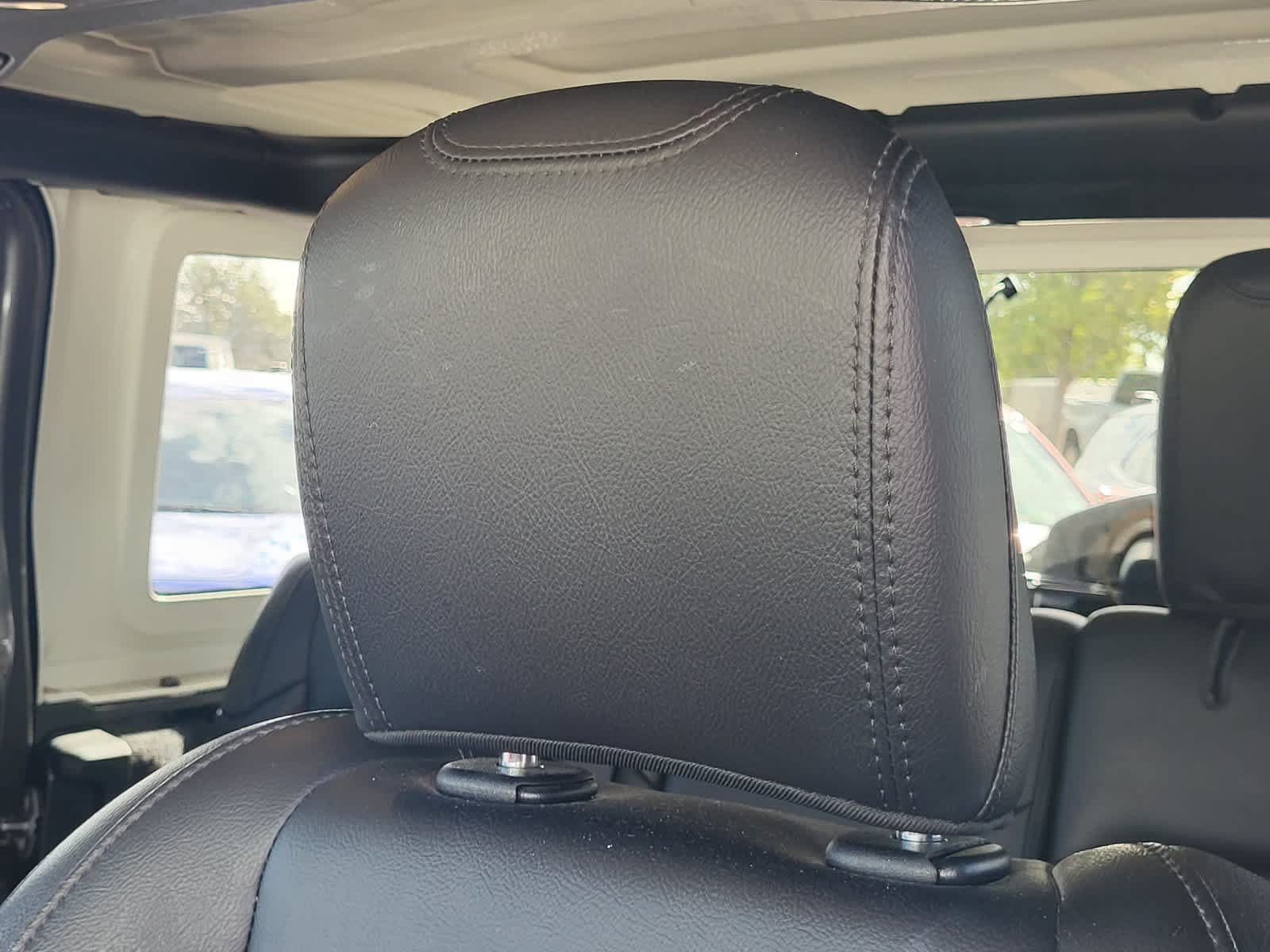 Used 2019 Jeep Wrangler Unlimited Rubicon AWD/4WD image 24