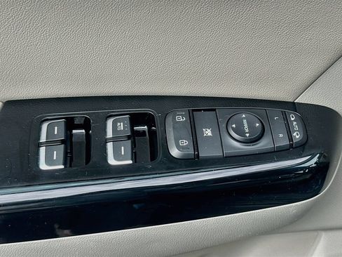 Certified 2021 Kia Sportage EX FWD image 17
