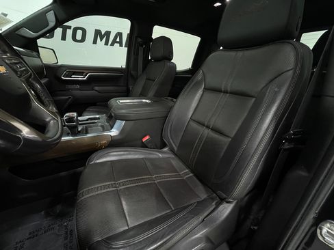 Used 2022 Chevrolet Silverado 1500 High Country w/ High Country Premium Package AWD/4WD image 13