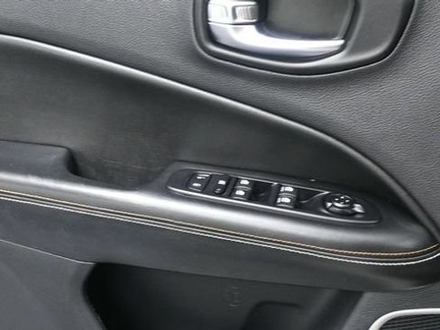 Used 2020 Jeep Compass Latitude w/ Popular Equipment Group AWD/4WD image 22