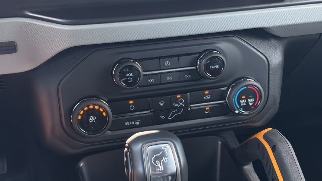Used 2023 Ford Bronco Badlands AWD/4WD image 16