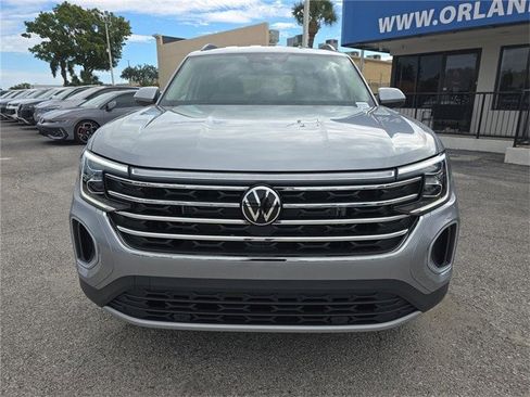 New 2026 Volkswagen Atlas SE image 2