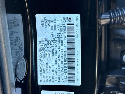 Used 2025 Honda Civic Sport image 27