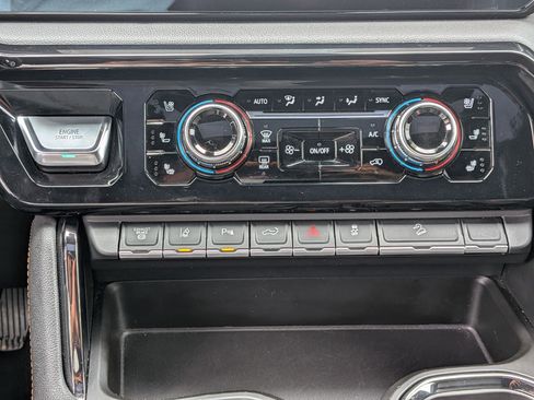 Used 2024 GMC Sierra 2500 AT4 w/ AT4 Premium Plus Package image 24