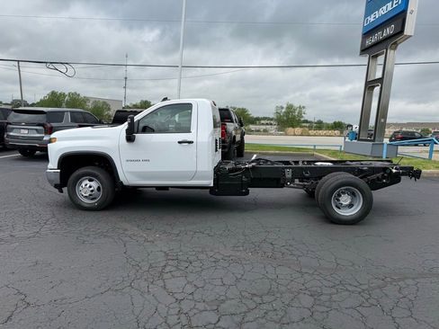 New 2026 Chevrolet Silverado 3500 W/T AWD/4WD image 4
