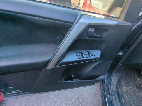 Used 2018 Toyota RAV4 LE w/ All Weather Liner Package AWD/4WD image 8