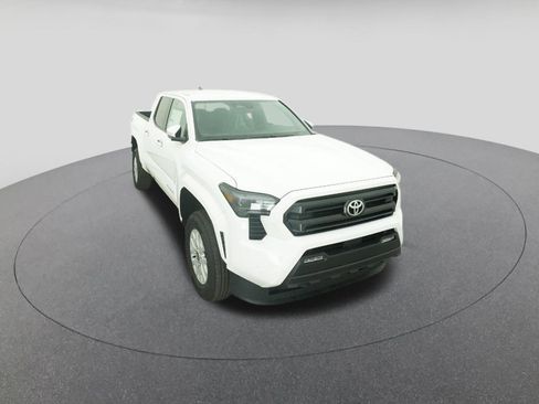 New 2025 Toyota Tacoma SR5 AWD/4WD image 14