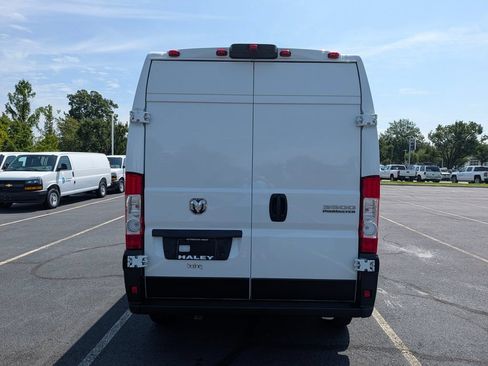 Used 2025 RAM ProMaster 3500 w/ Convenience Group FWD image 24