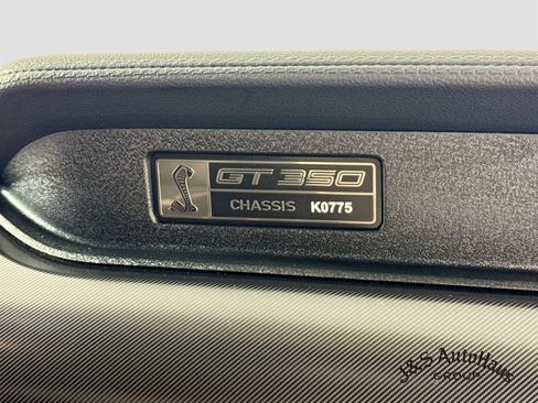 Used 2019 Ford Mustang Shelby GT350 w/ Technology Package RWD image 30