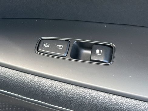 Used 2023 Kia Forte GT-Line w/ GT-Line Technology Package FWD image 19