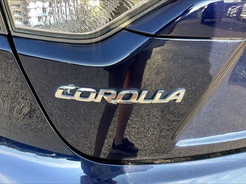 Used 2022 Toyota Corolla LE FWD image 28