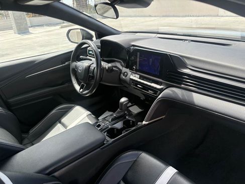 Used 2025 Toyota Camry SE FWD image 18