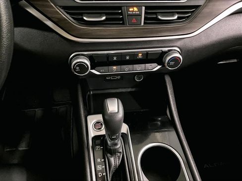 Used 2024 Nissan Altima 2.5 SV image 25