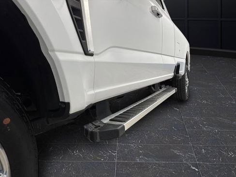 Used 2024 Ford F350 Lariat w/ Chrome Package image 38
