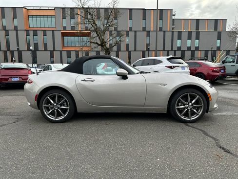Used 2023 MAZDA MX-5 Miata Grand Touring w/ Weather Package image 7