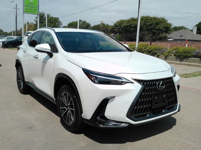 Used 2024 Lexus NX 250 FWD image 4