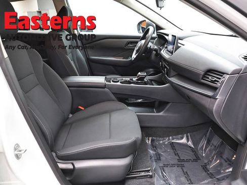 Used 2024 Nissan Rogue S AWD/4WD image 25