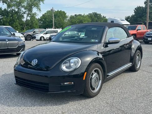 Used 2013 Volkswagen Beetle 2.5 70's Edition FWD image 2
