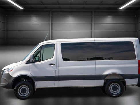 Used 2025 Mercedes-Benz Sprinter 2500 image 6