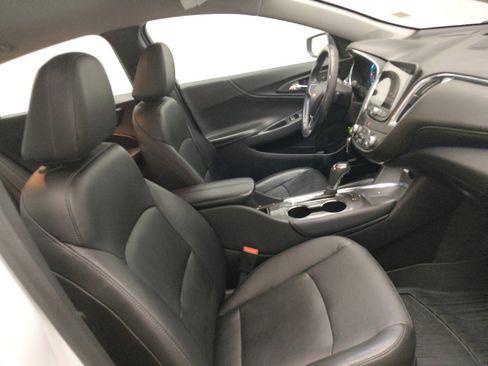 Used 2018 Chevrolet Malibu LT w/ Leather Package FWD image 21