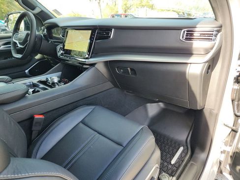 New 2026 Jeep Grand Wagoneer L Limited image 11