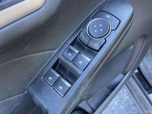 Used 2022 Ford Escape SE w/ SE Sport Appearance Package image 22