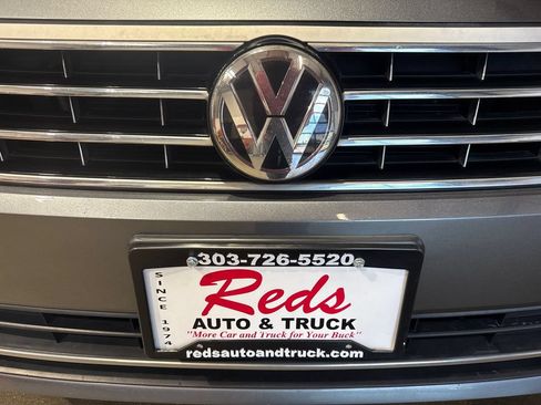 Used 2018 Volkswagen Passat 2.0T SE FWD image 72