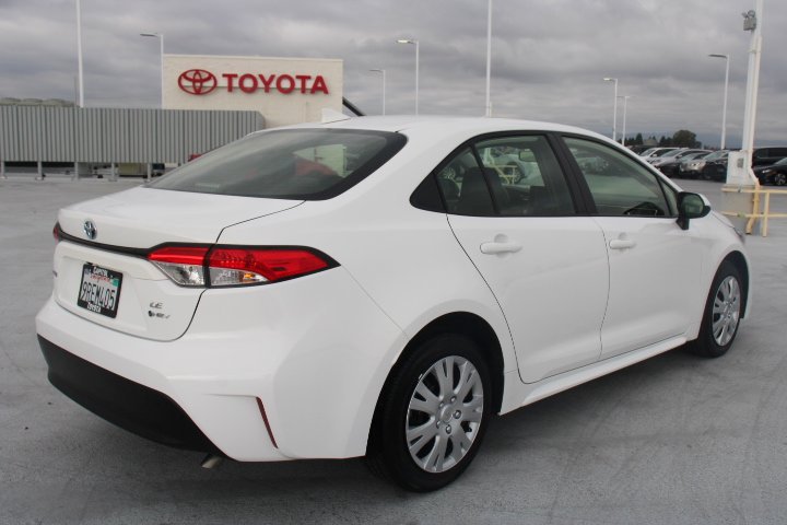 Certified 2025 Toyota Corolla LE w/ Convenience Package FWD image 3