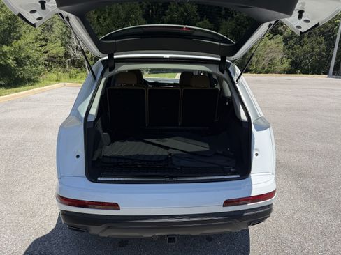 Used 2026 Audi Q7 3.0T Premium w/ Convenience Plus Package AWD/4WD image 14